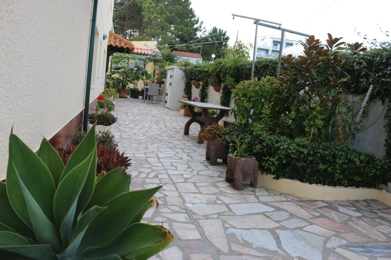 Ferienwohnung Vivenda Barroso Nazaré Exterior foto