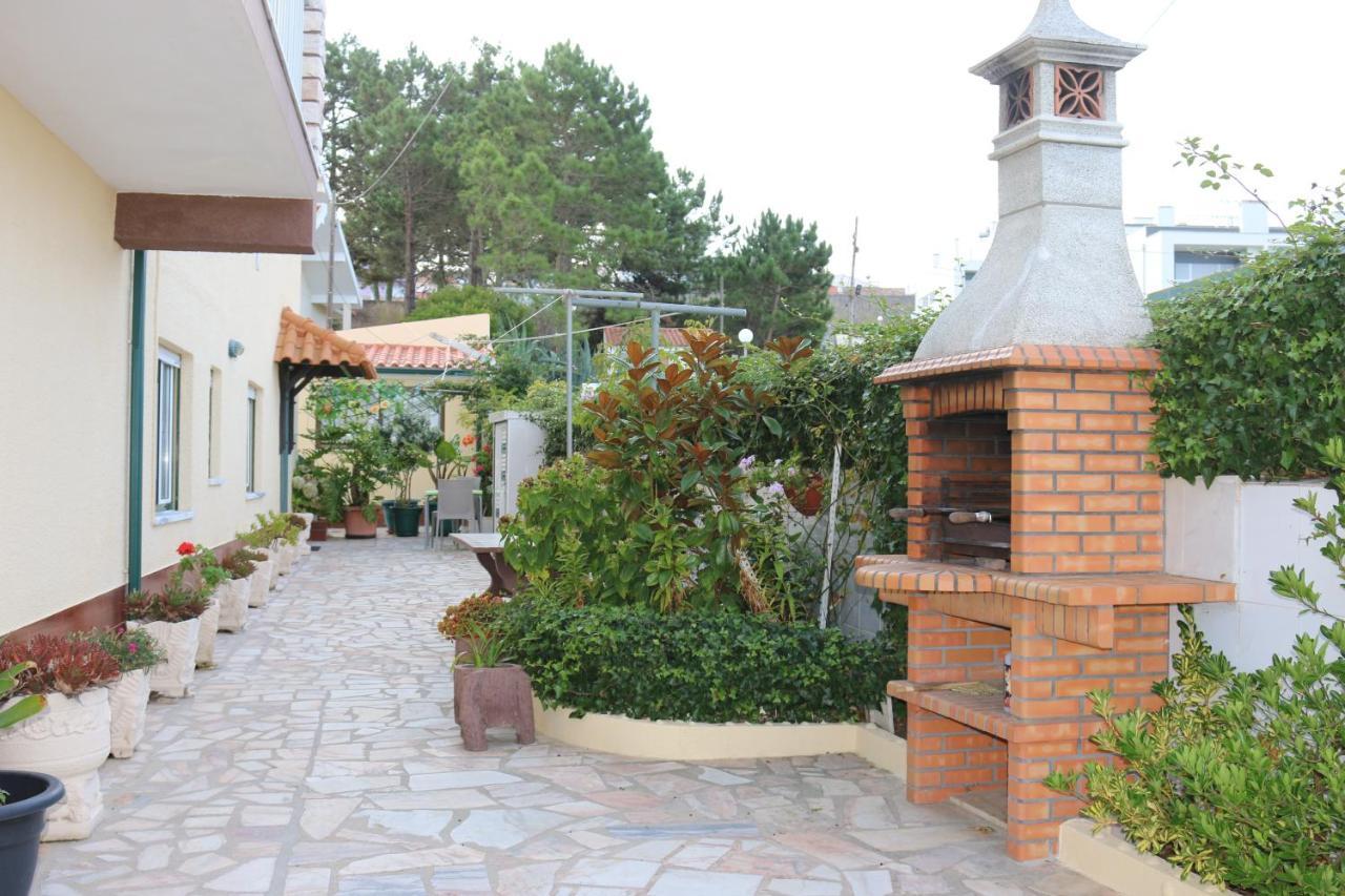 Ferienwohnung Vivenda Barroso Nazaré Exterior foto
