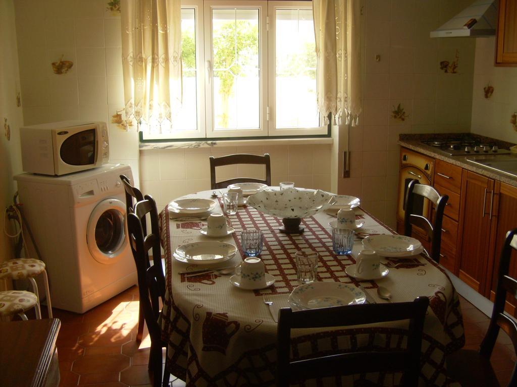 Ferienwohnung Vivenda Barroso Nazaré Exterior foto