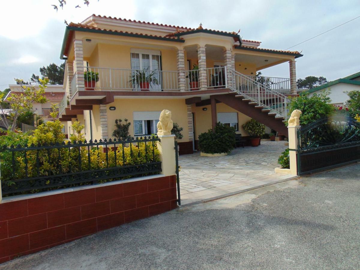 Ferienwohnung Vivenda Barroso Nazaré Exterior foto