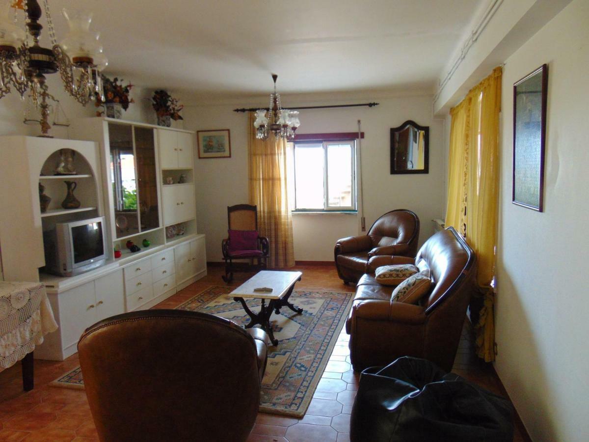 Ferienwohnung Vivenda Barroso Nazaré Exterior foto